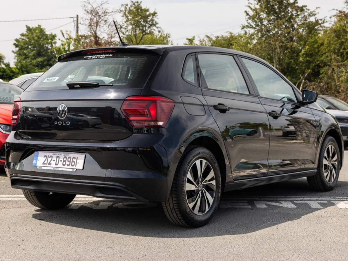 Volkswagen Polo TRENDLINE 1.0 MANUAL 5SPEED 80HP 5 - Image 4