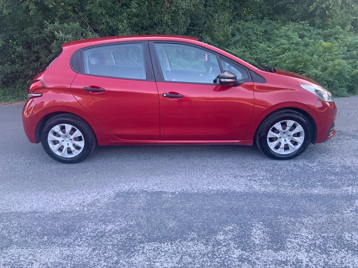 Peugeot 208 1.2 petrol ⛽️ - Image 3