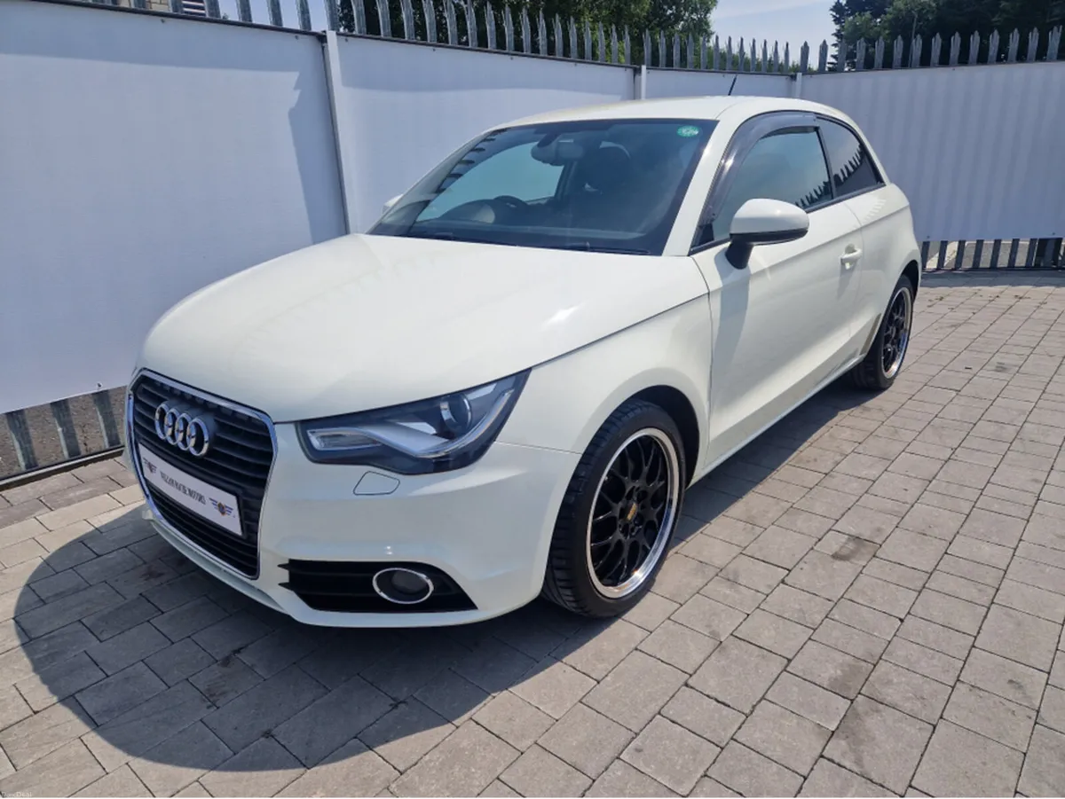 Audi A1 1.4 PETROL AUTO - Image 4