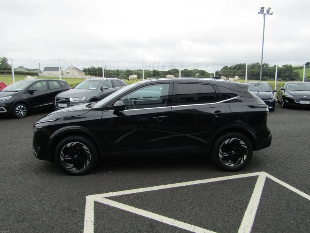 Nissan Qashqai N-CONNECTA DIG-T - Image 6
