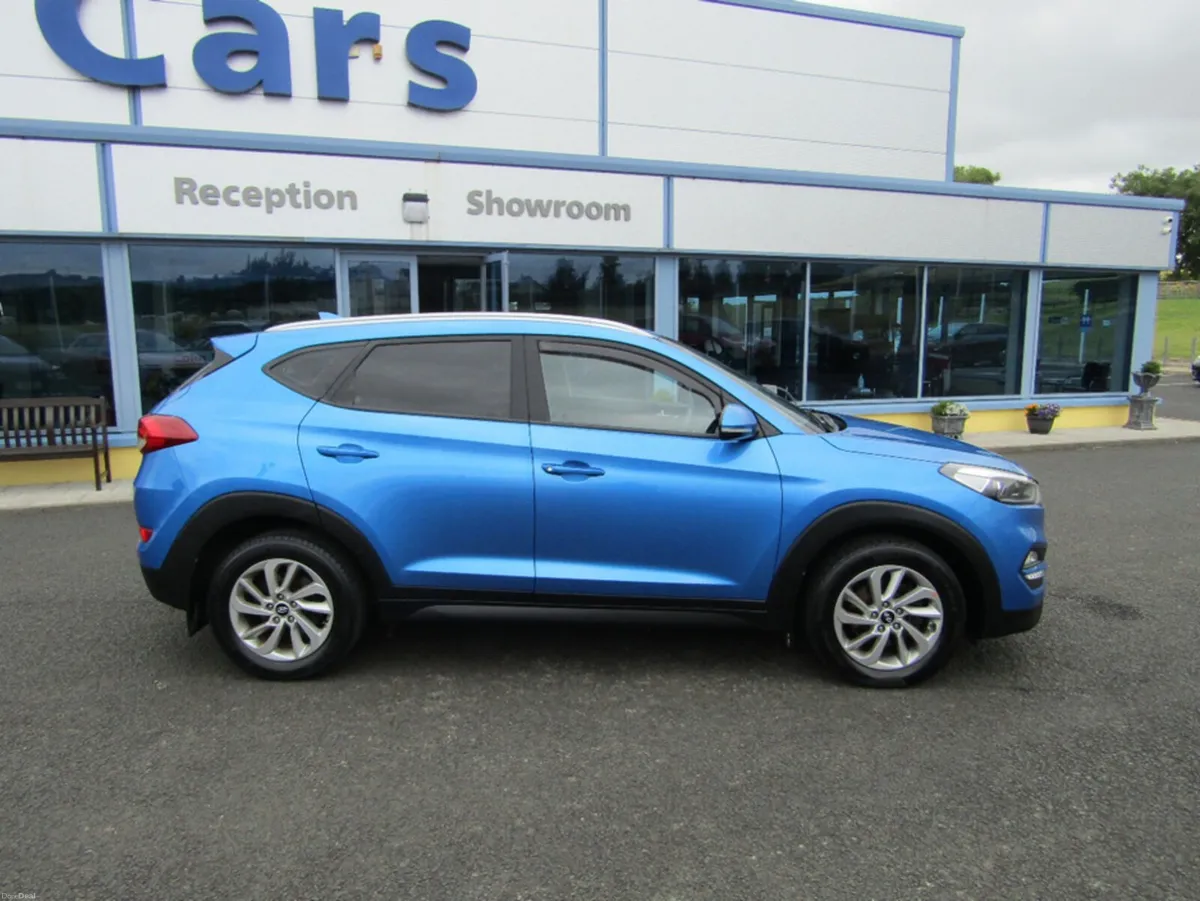 Hyundai Tucson 1.7 SE NAV BLD 116PS 5DR - Image 3