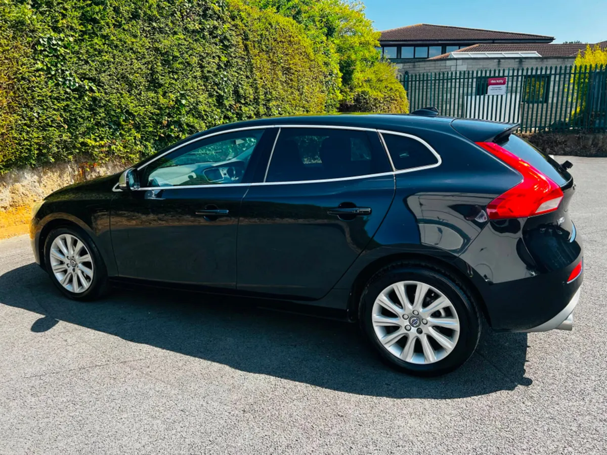 Volvo V40 FINANCE AVAILABLE - Image 5