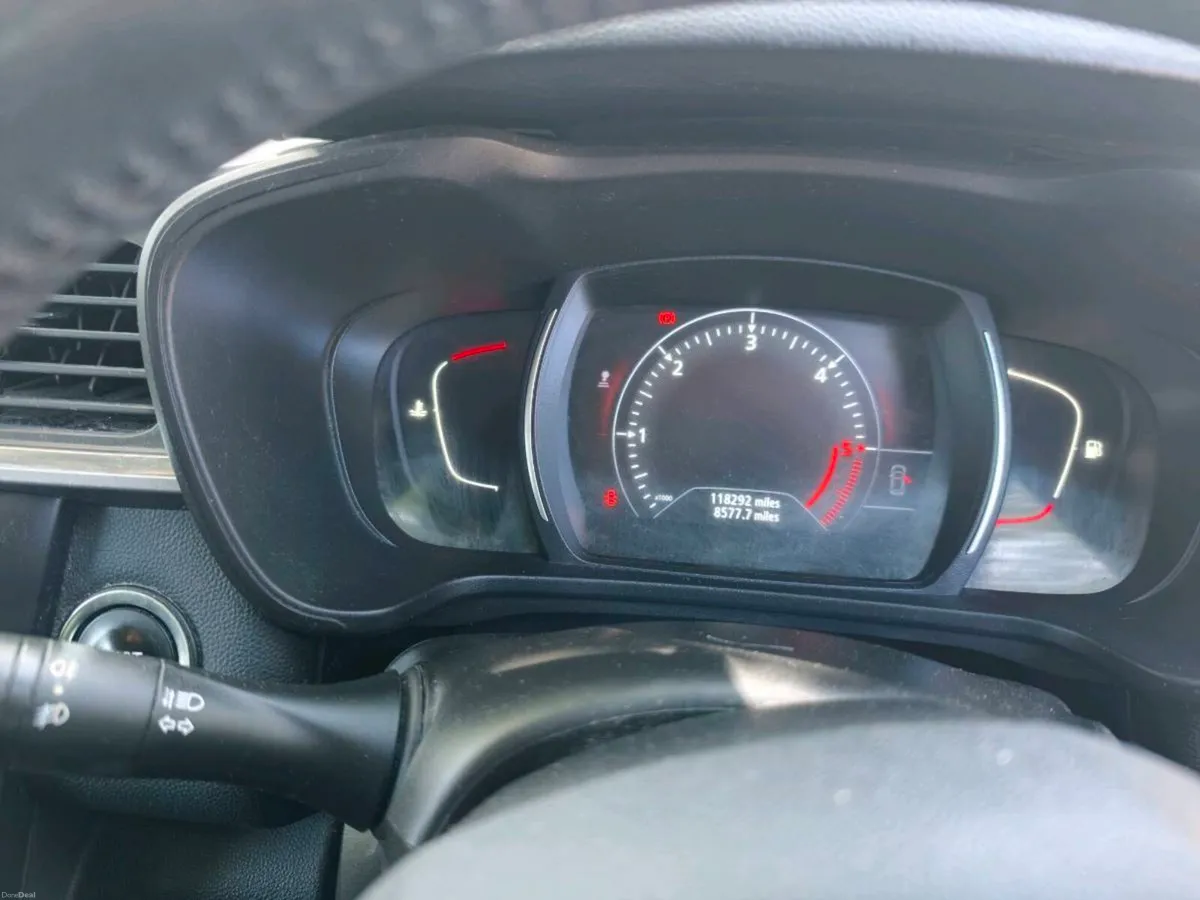 2016 Renault Kadjar Diesel NCT to Sept  27 - Image 6
