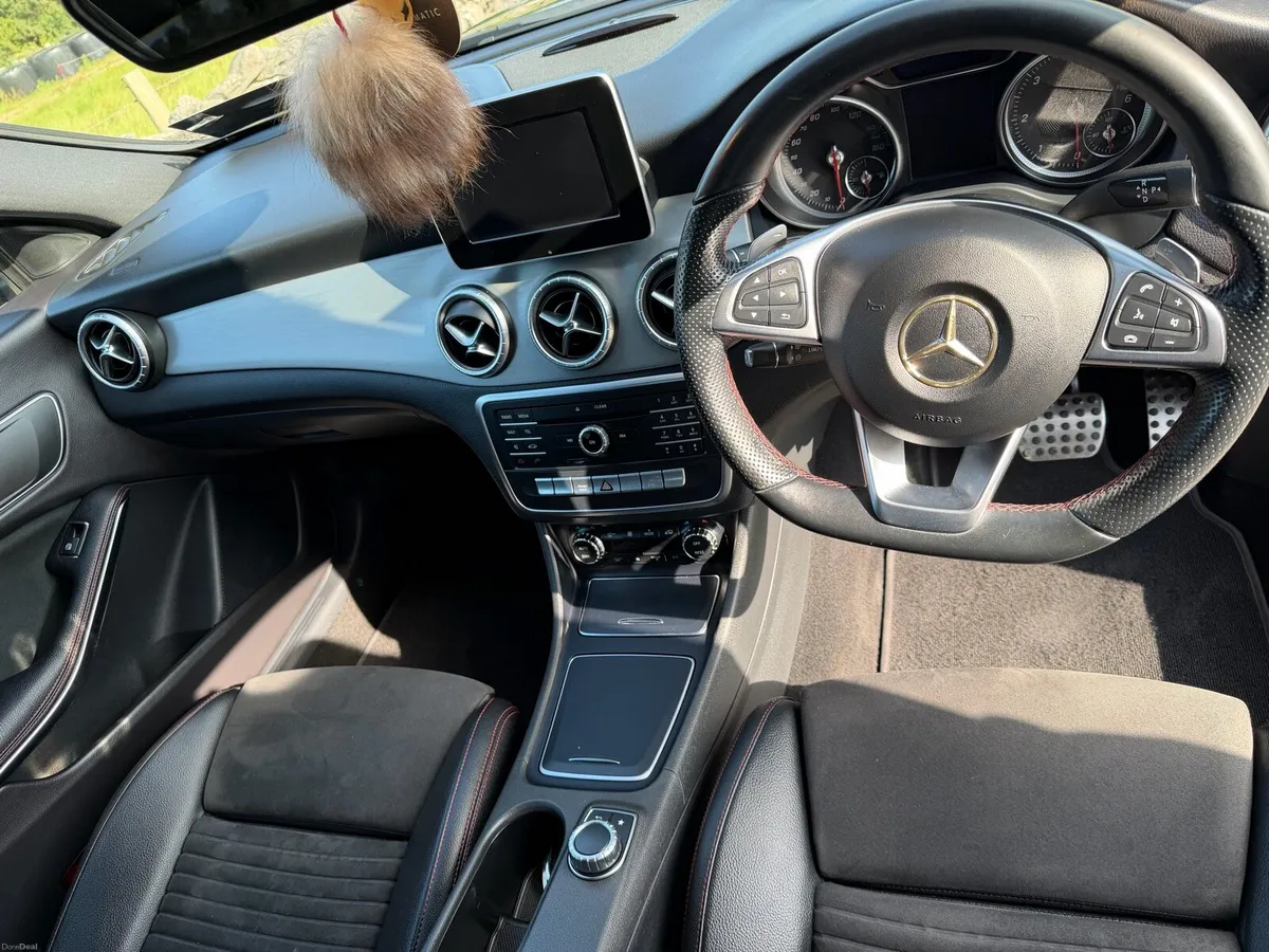 Mercedes CLA Automatic - AMG Line - Image 4