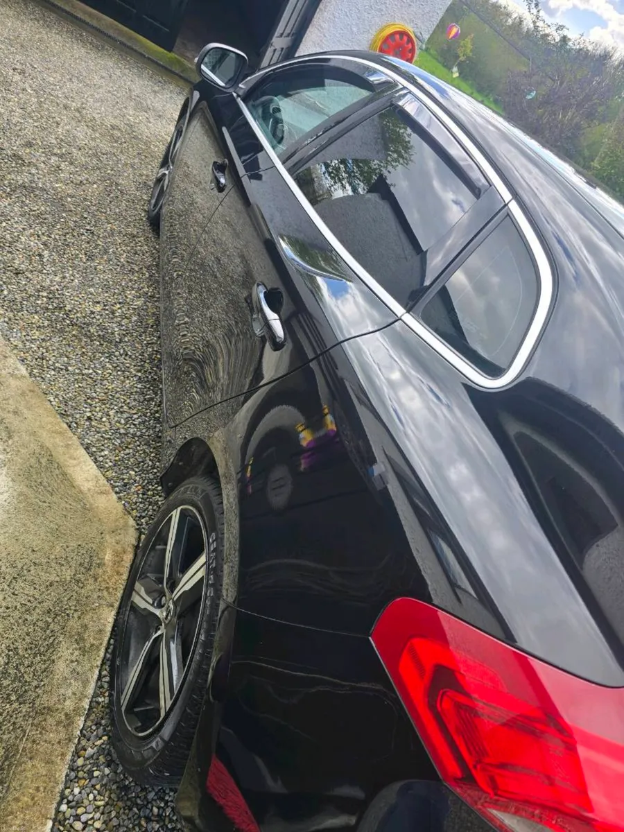 Volvo v40 r design - Image 6