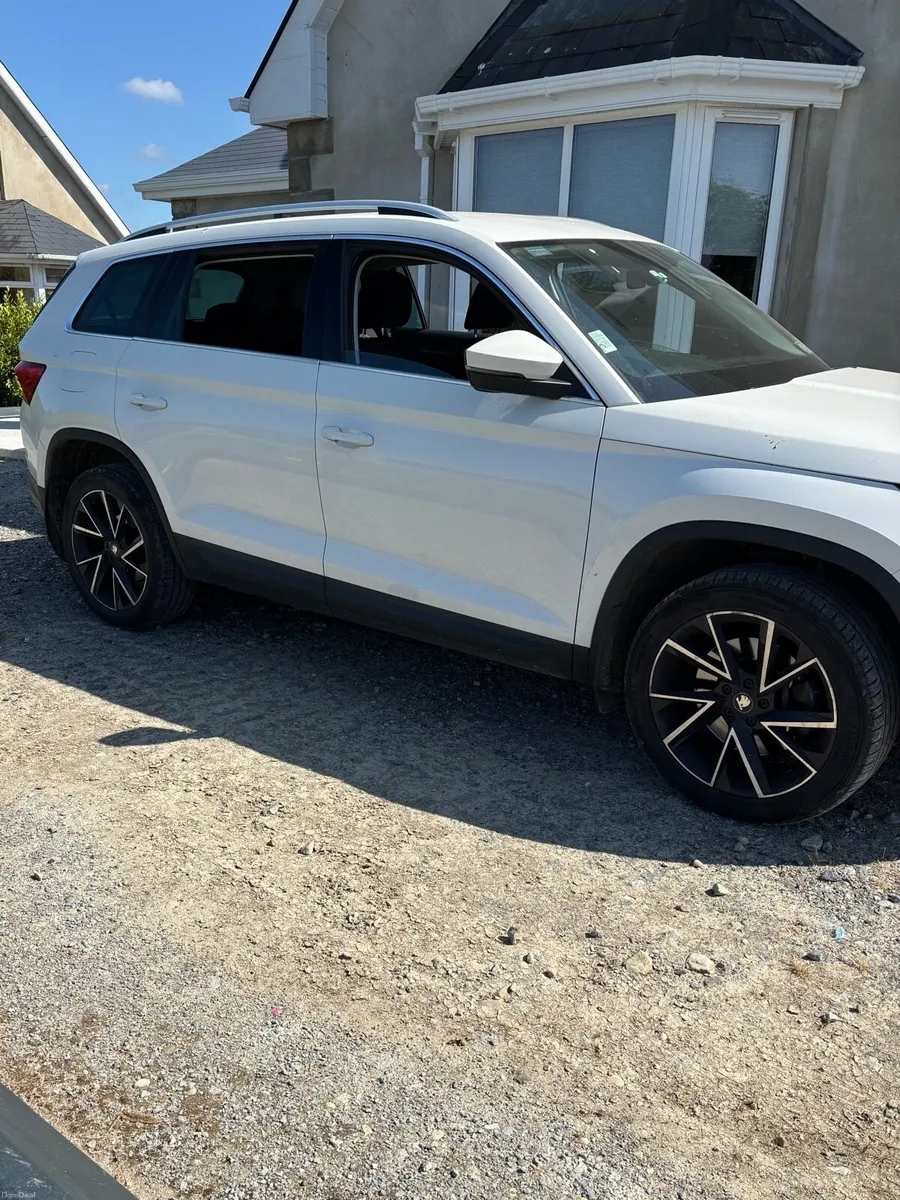 Skoda Kodiaq Ambition Diesel 7 Seats Automatic - Image 2