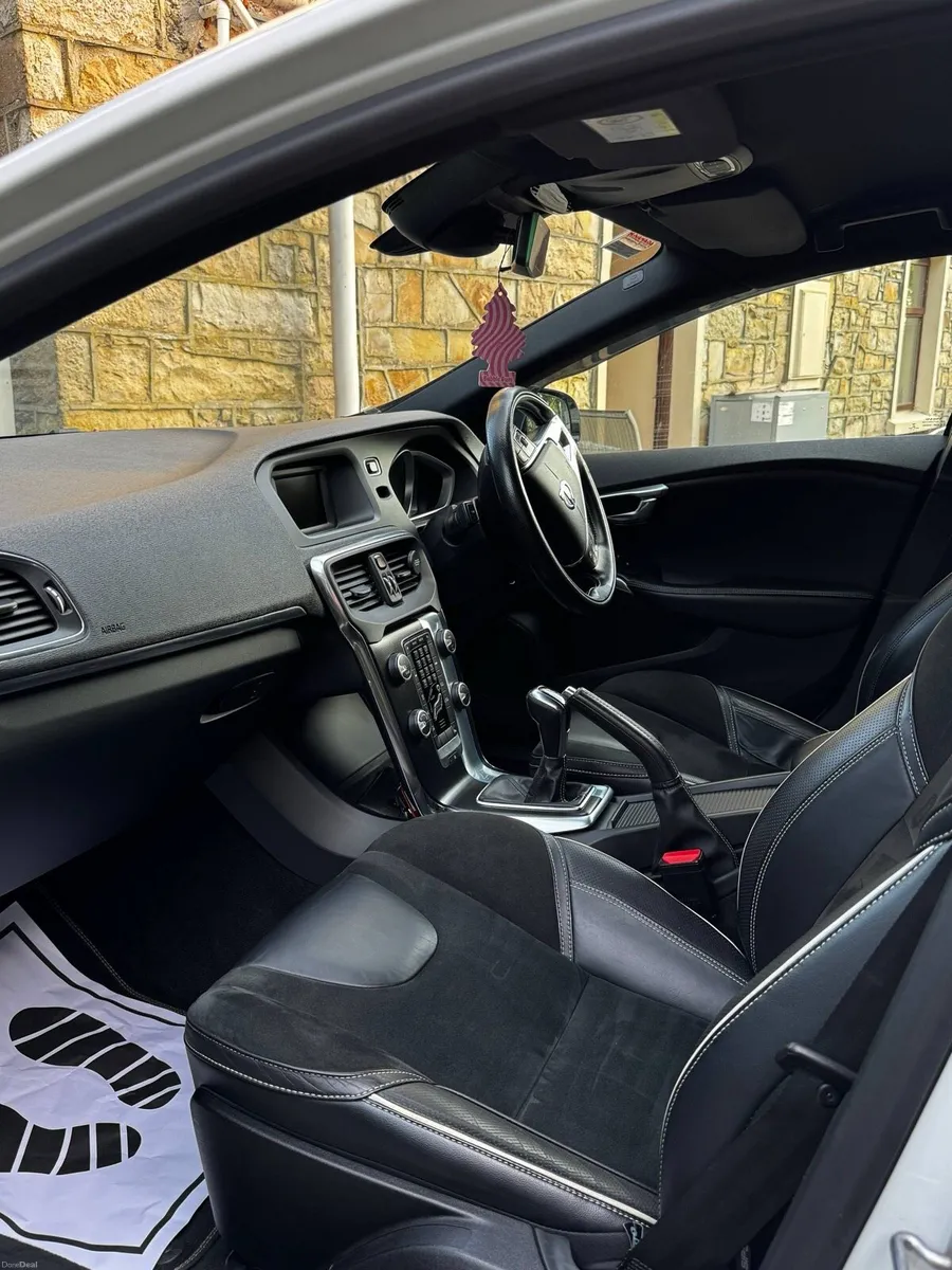 Volvo V40 D4 R-Design | 207k km | NCT 12/26 - Image 4