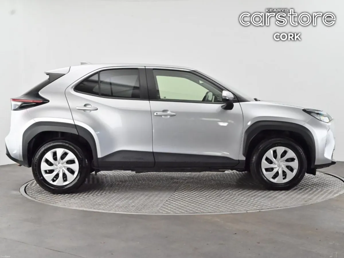 Toyota Yaris Cross 1.5 Hybrid CVT Luna - Image 2