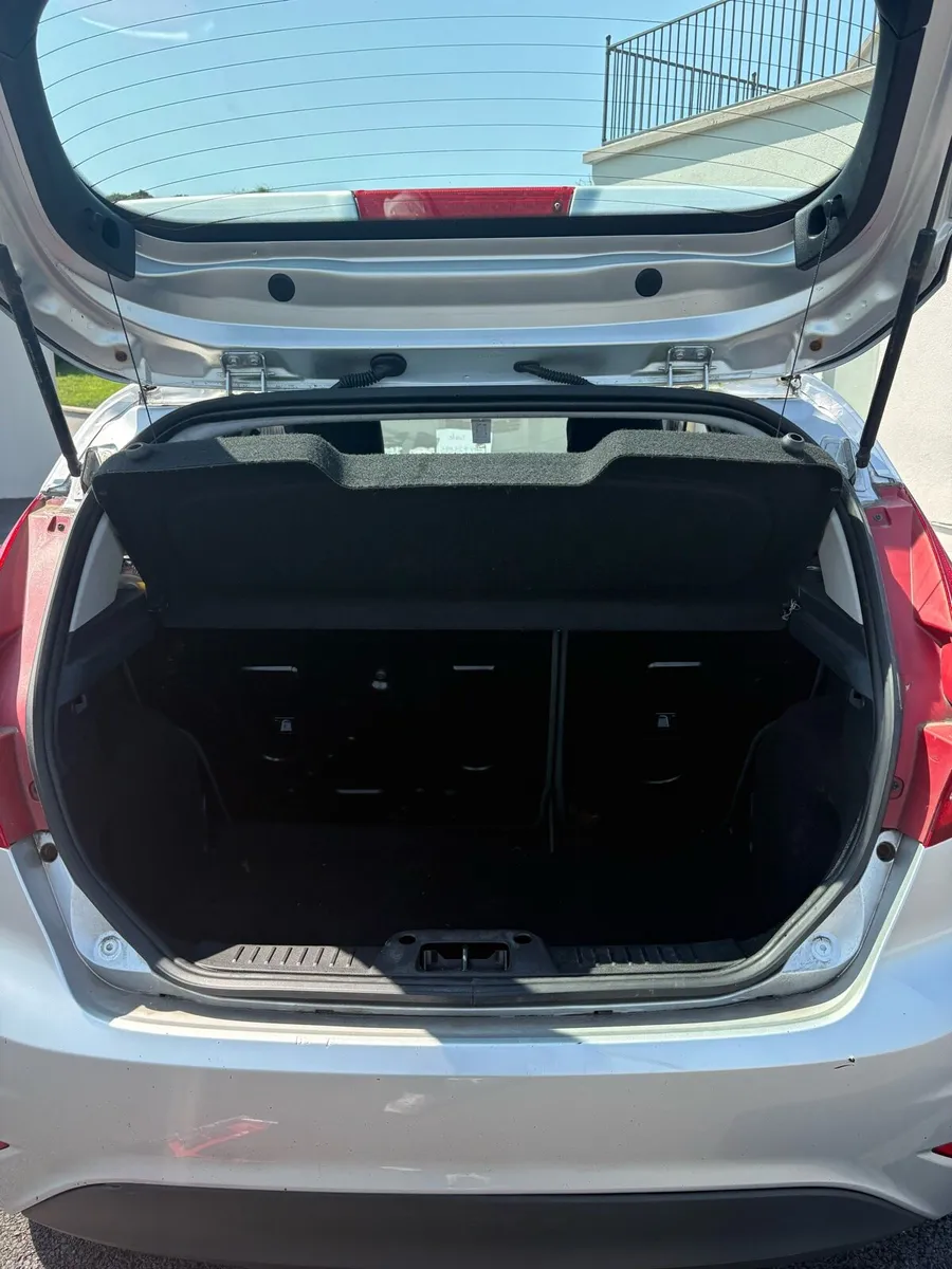 2010 ford fiesta - Image 3