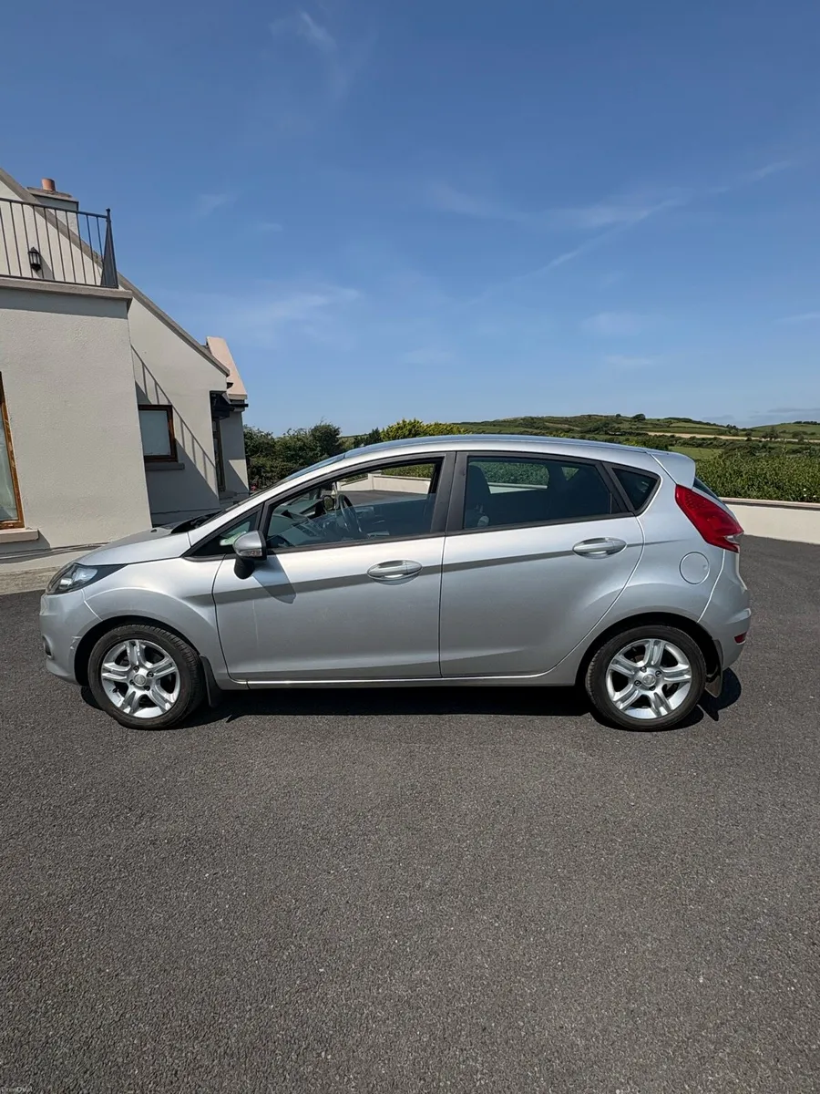 2010 ford fiesta - Image 6