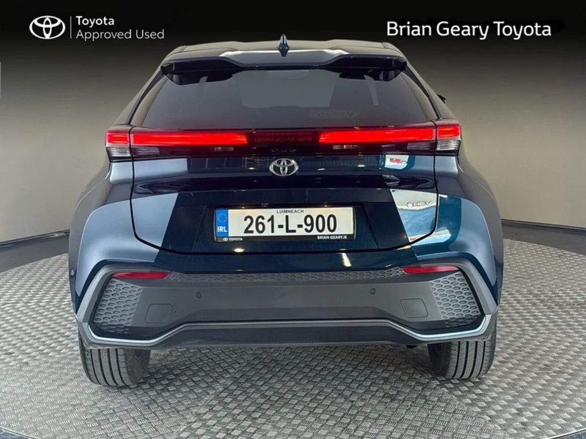 Toyota C-HR HYBRID SPORT - Image 4