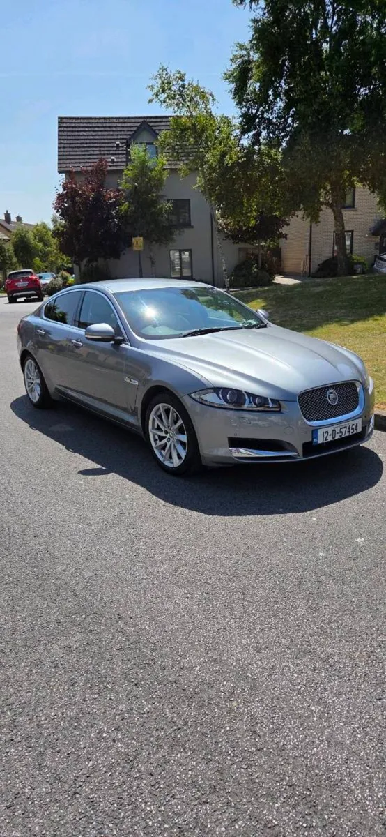 Jaguar XF 2.2D Premium Luxury Auto - Image 1