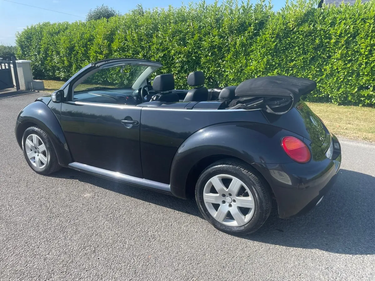 Volkswagen Beetle 2004 - Image 1