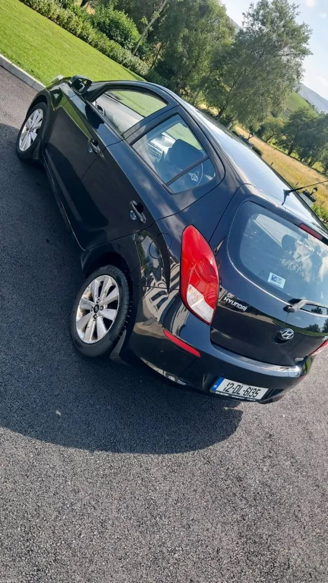 Hyundai i20 MANUAL - Image 3
