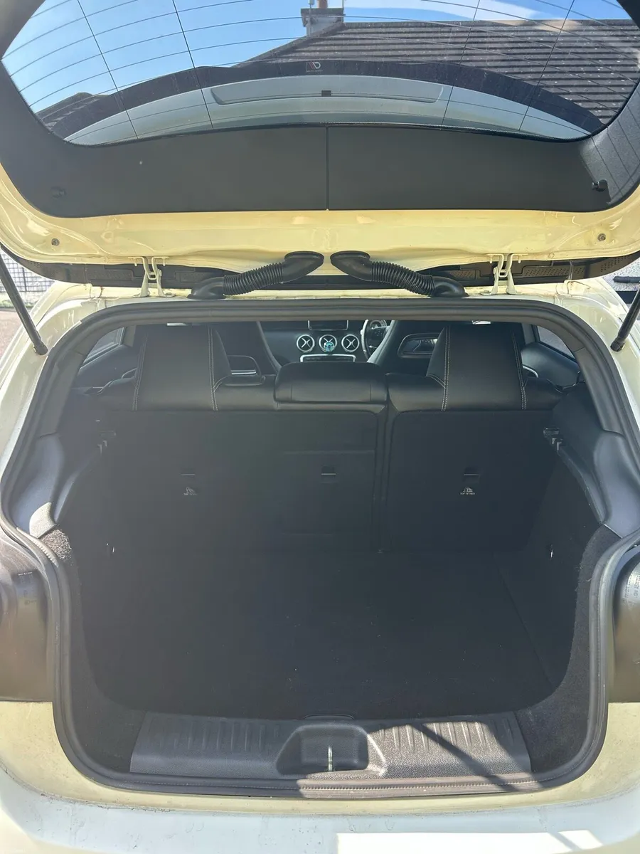 2015 Mercedes a180 d - Image 3