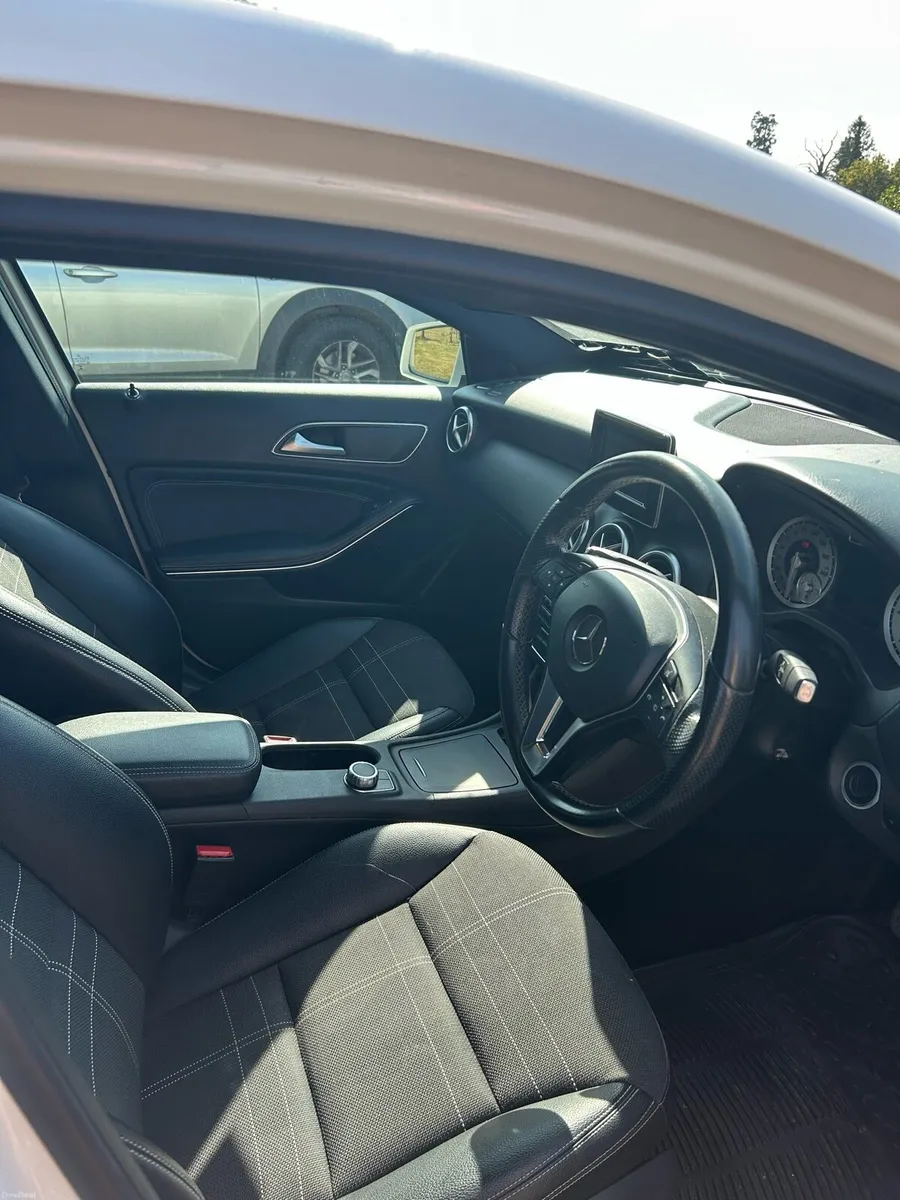 2015 Mercedes a180 d - Image 5