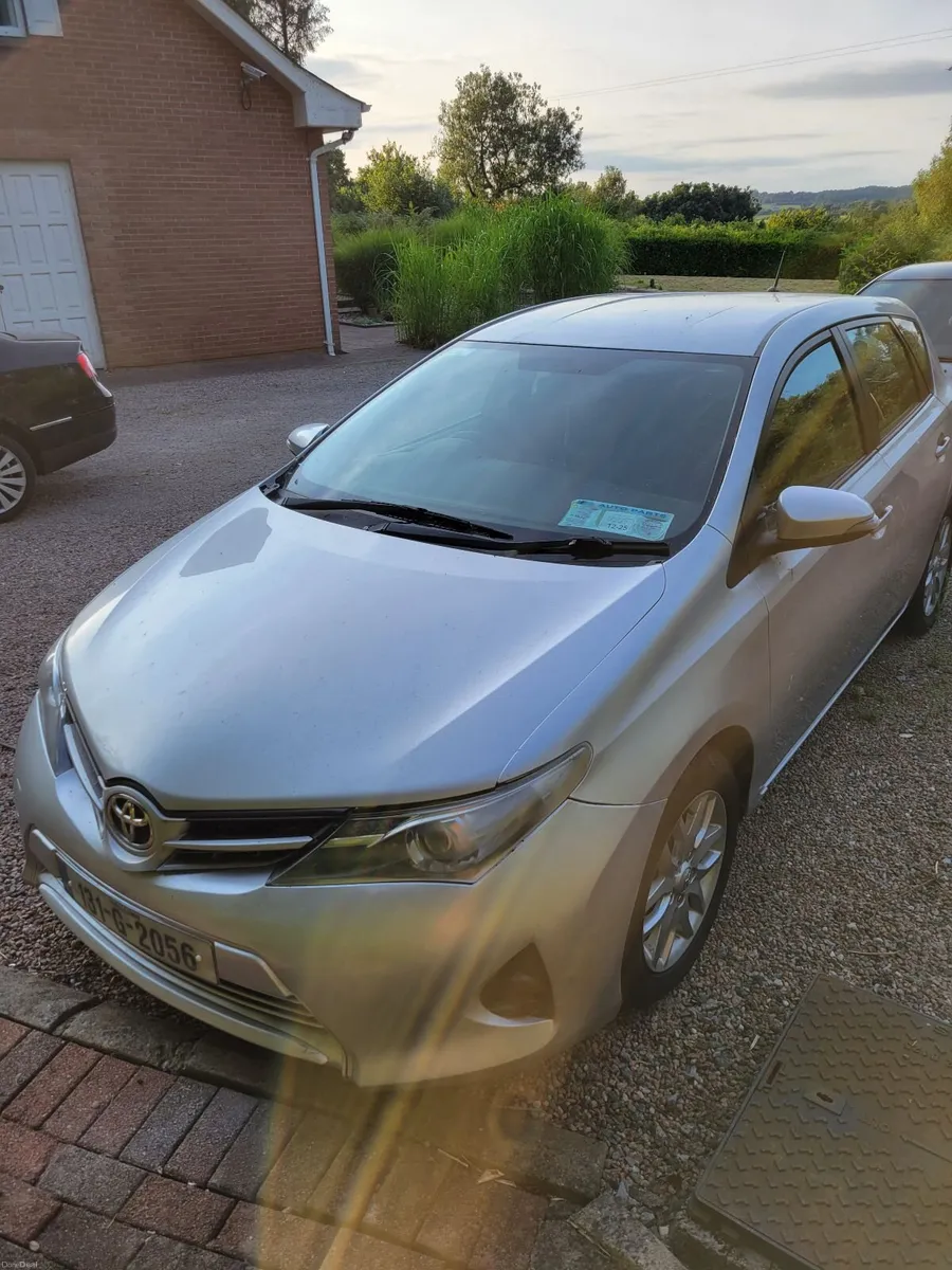 Toyota Auris 2013 - Image 1