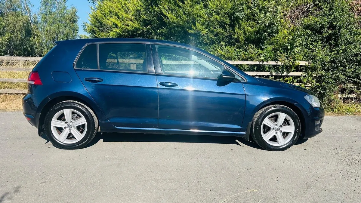 2014 Volkswagen Golf - Image 4