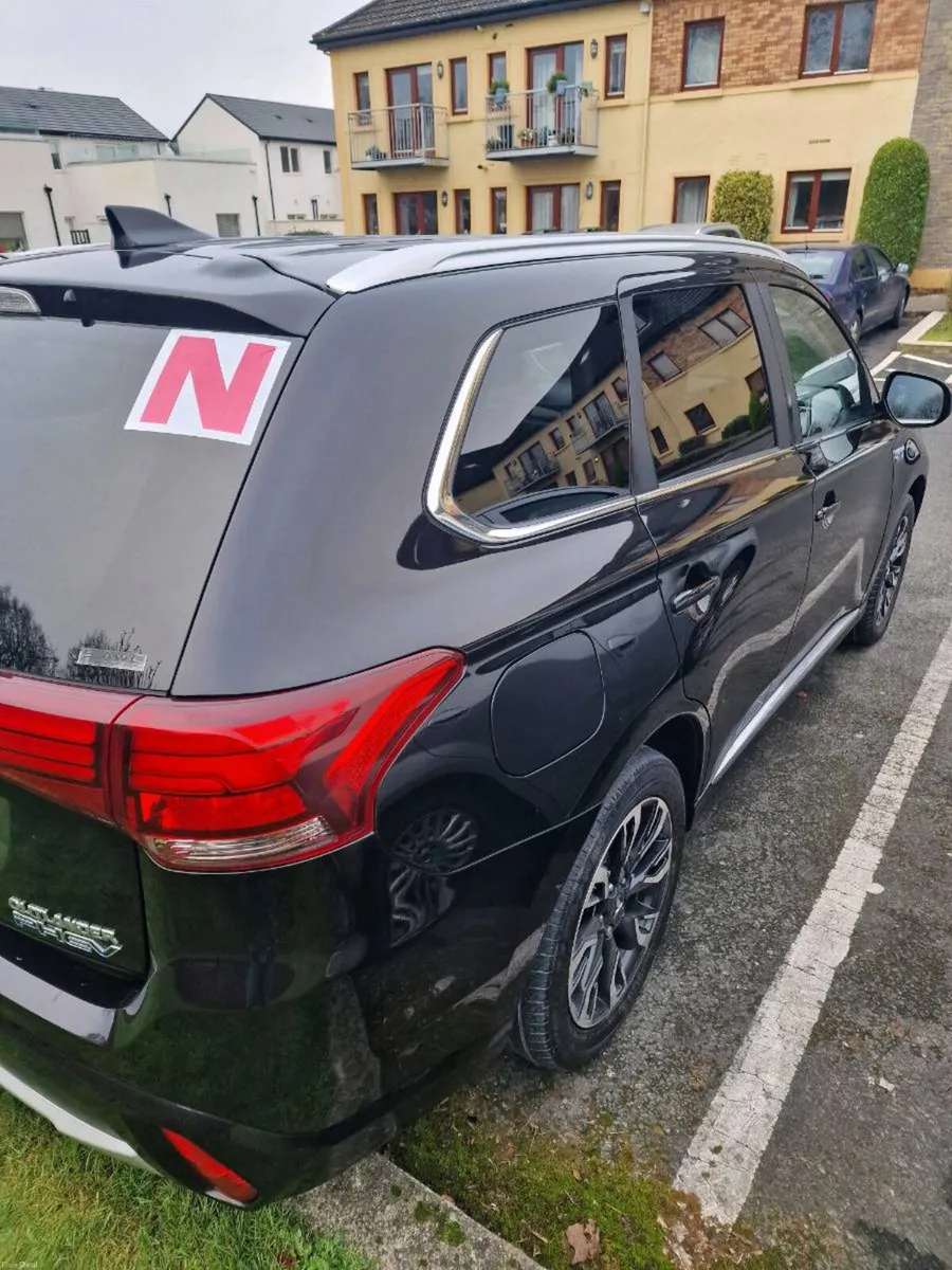 172 Mitsubishi Outlander - NCT Till 10/2027 - Image 2