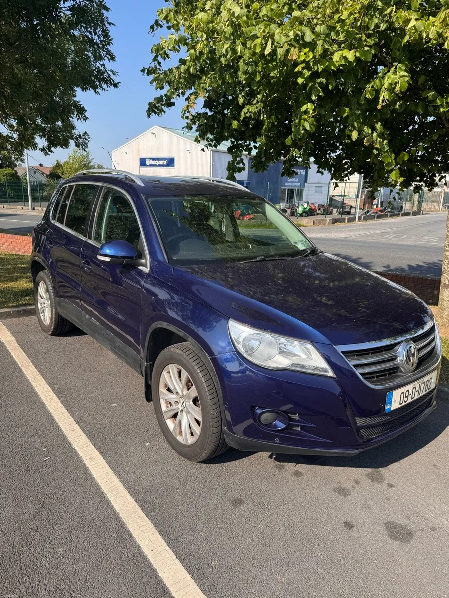Volkswagen Tiguan Automatic 4x4 - Image 1
