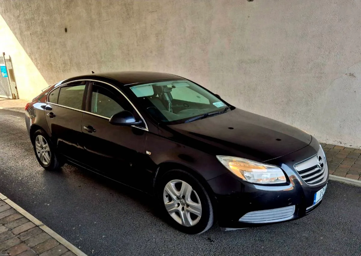 2011 OPEL INSIGNIA - Image 1