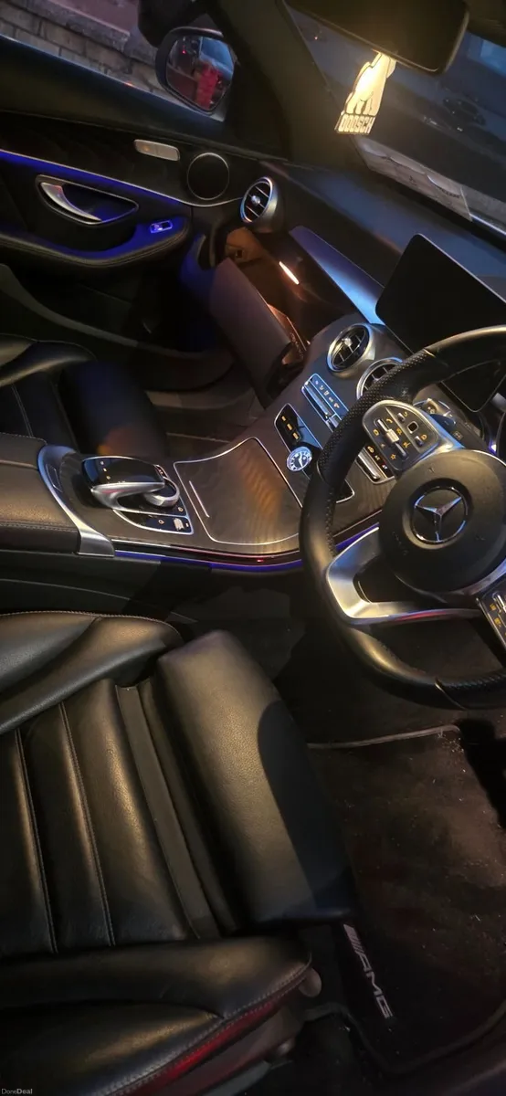 Mercedes-Benz C-Class 2020 - Image 5