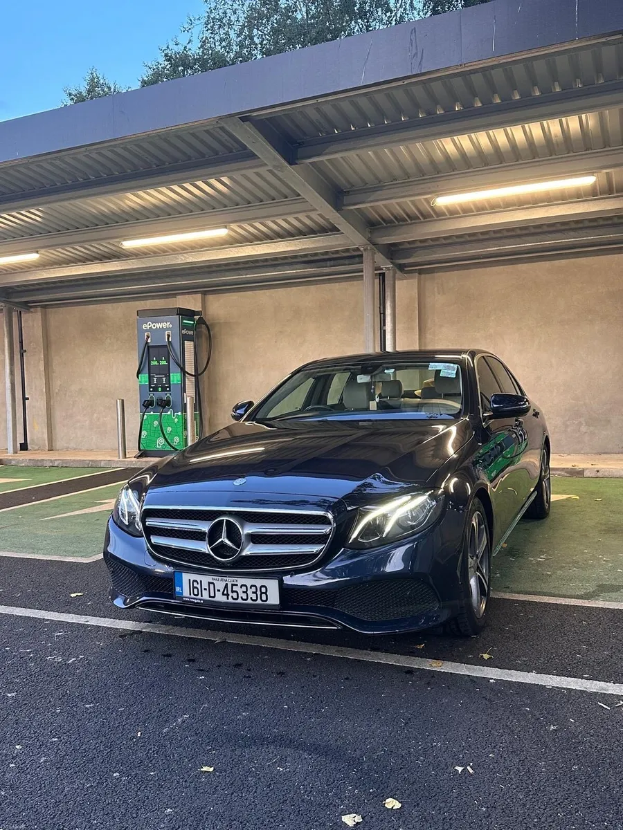 Mercedes e220d 2016 Avantgarde NCT 02/2028 - Image 1
