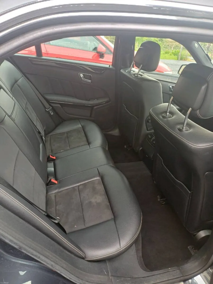 2011 mercedes e220 sport - Image 4