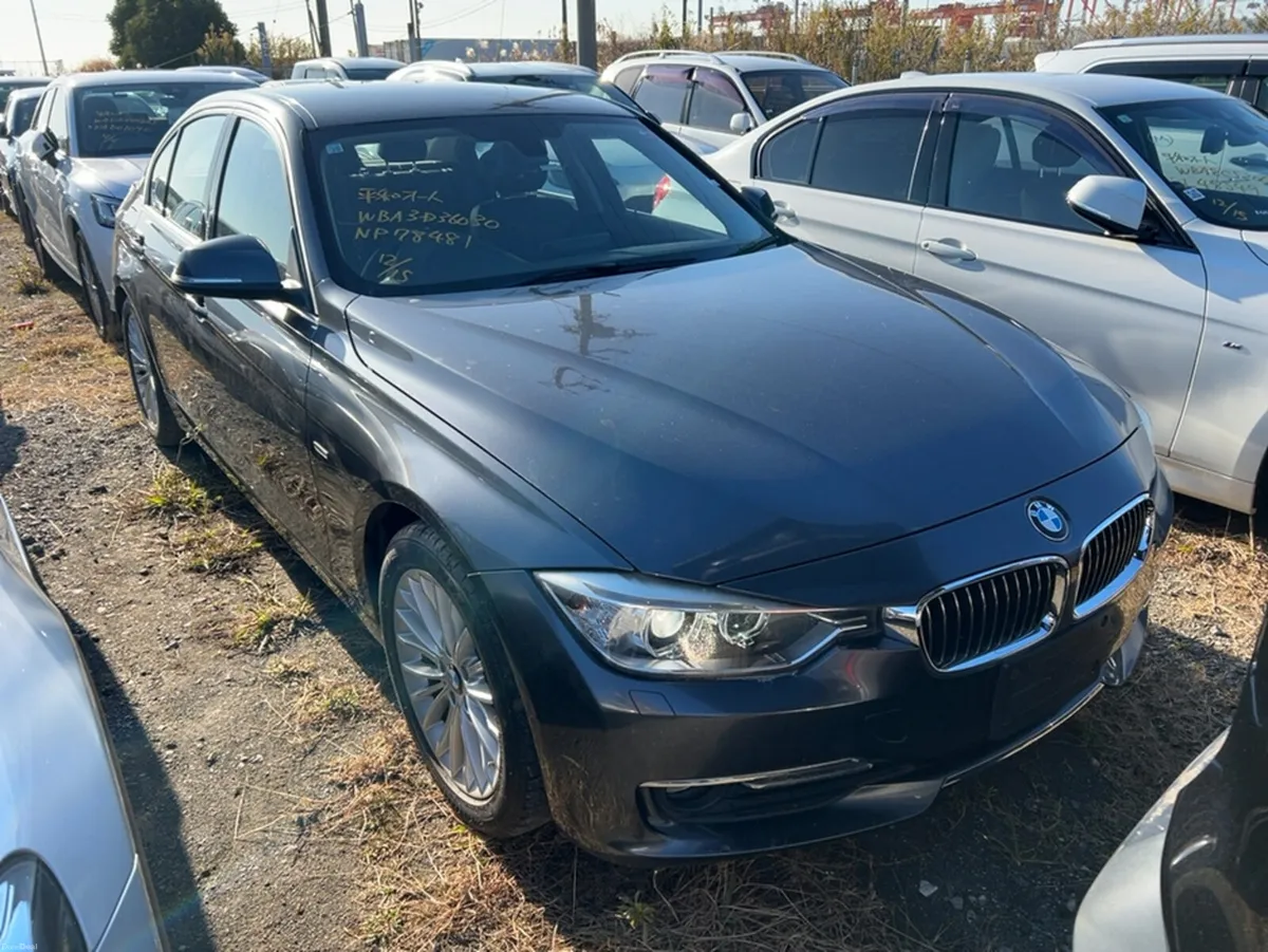 BMW 3-Series LUXURY 320D SALOON 2.0 DIESEL AUTOMAT - Image 2