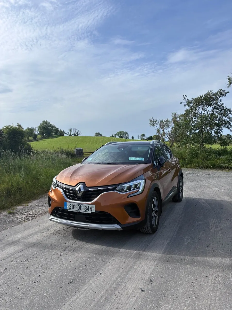 Renault Captur - Image 1