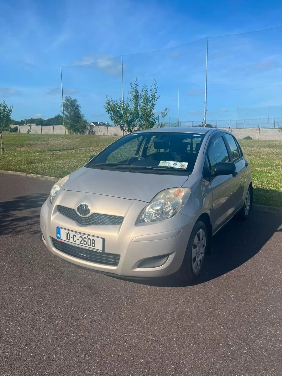 Toyota Yaris 2010 - Image 1