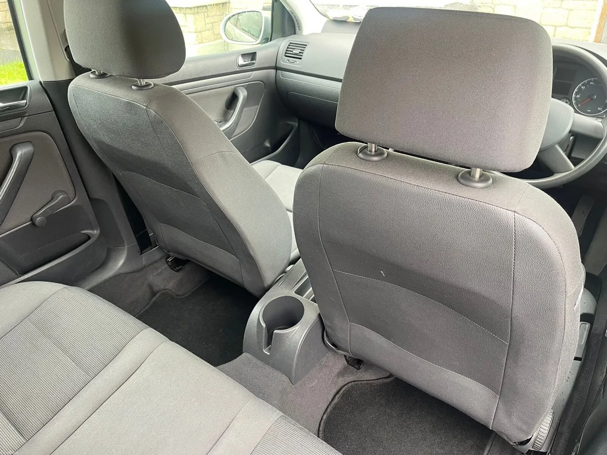 VOLKSWAGEN 2004 - Image 2