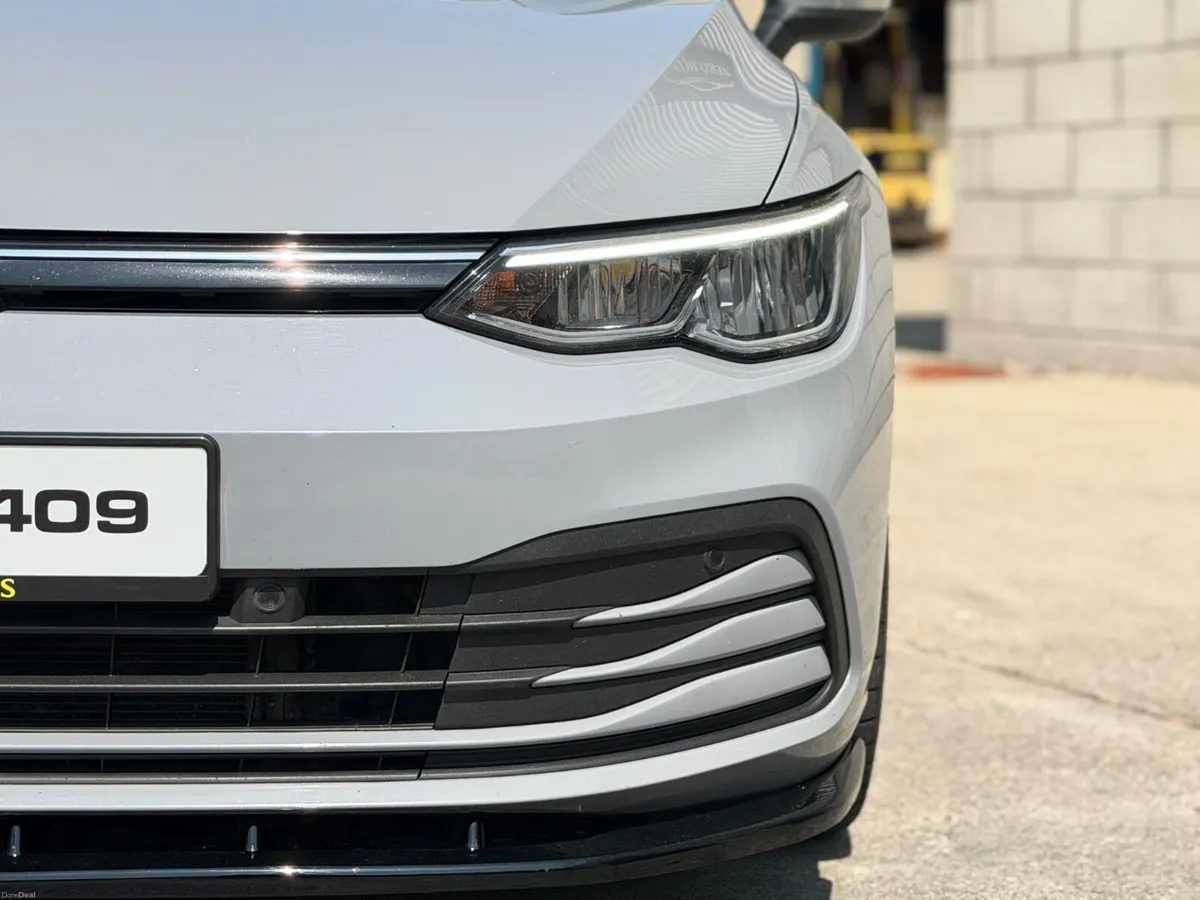 2022 Volkswagen Golf - Moonstone Grey - Image 3