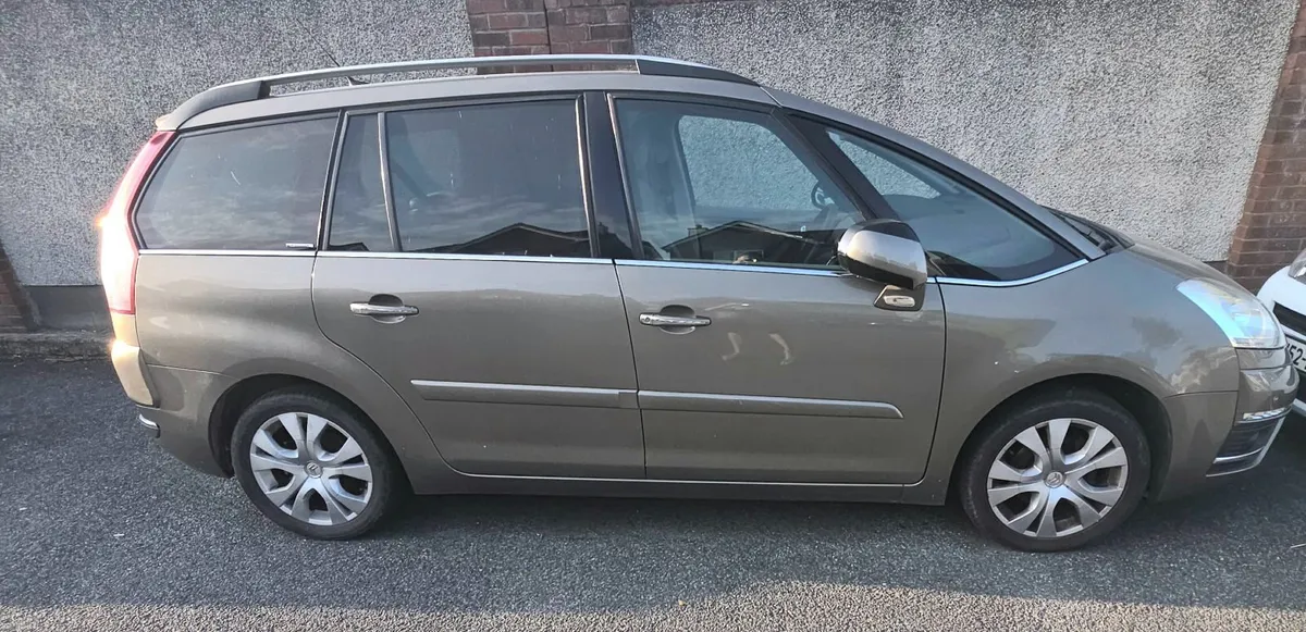 Citroen C4 Picasso 2010 - Image 3