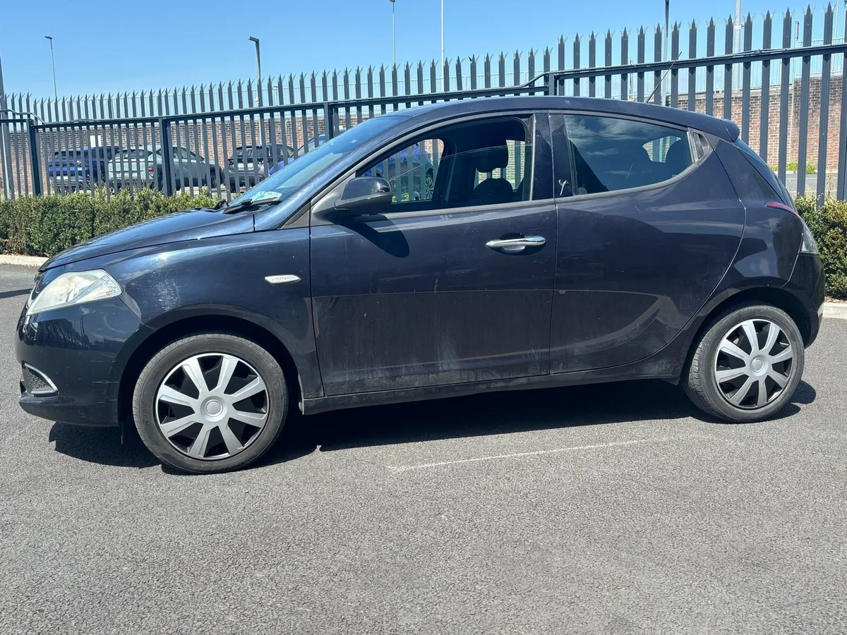Chrysler Ypsilon - Image 3