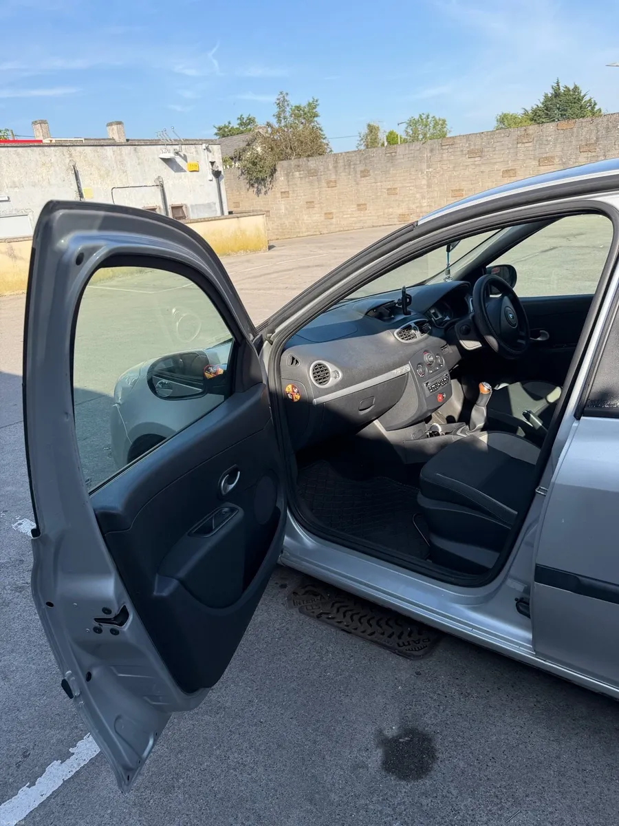 Car - Image 6
