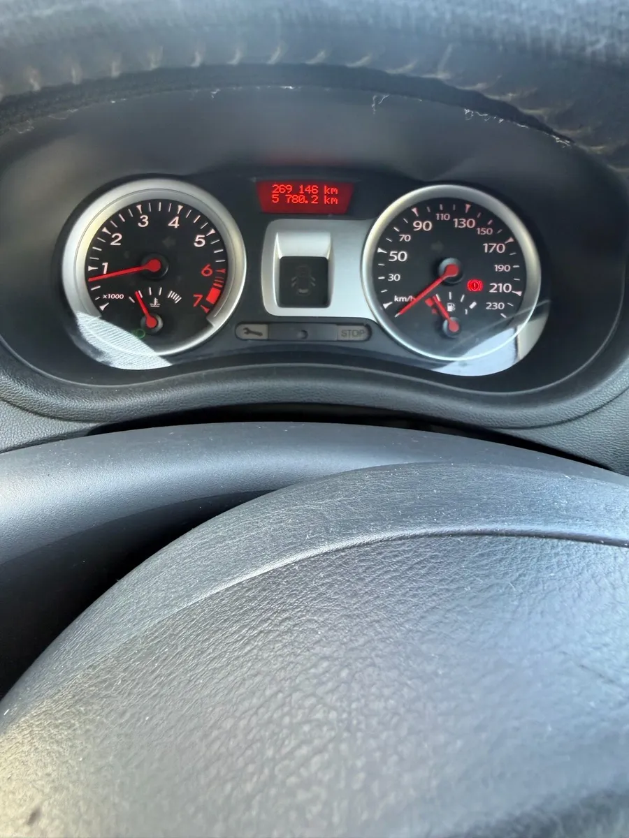 Car - Image 2