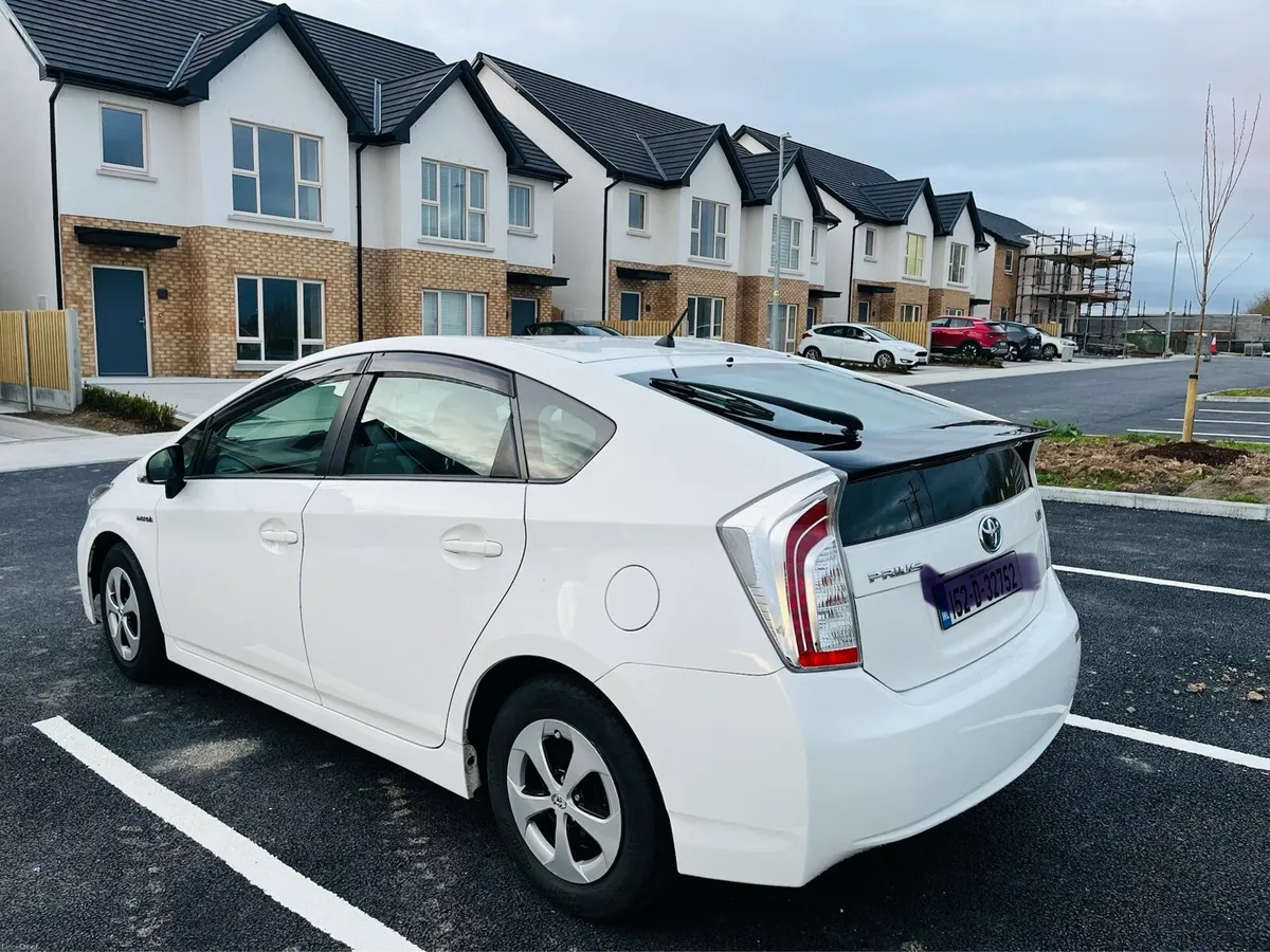 Toyota Prius 2015 Model - Image 4