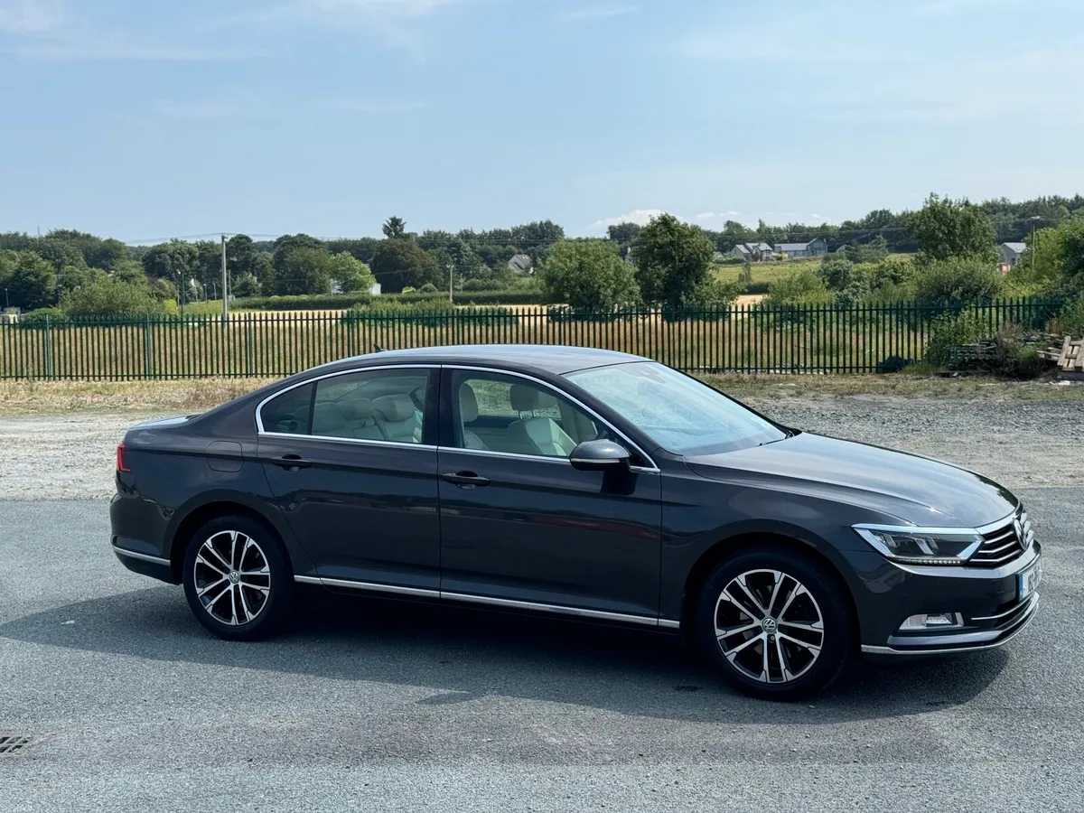 Volkswagen Passat 2018 - Highline - 1.6 Diesel - Image 1