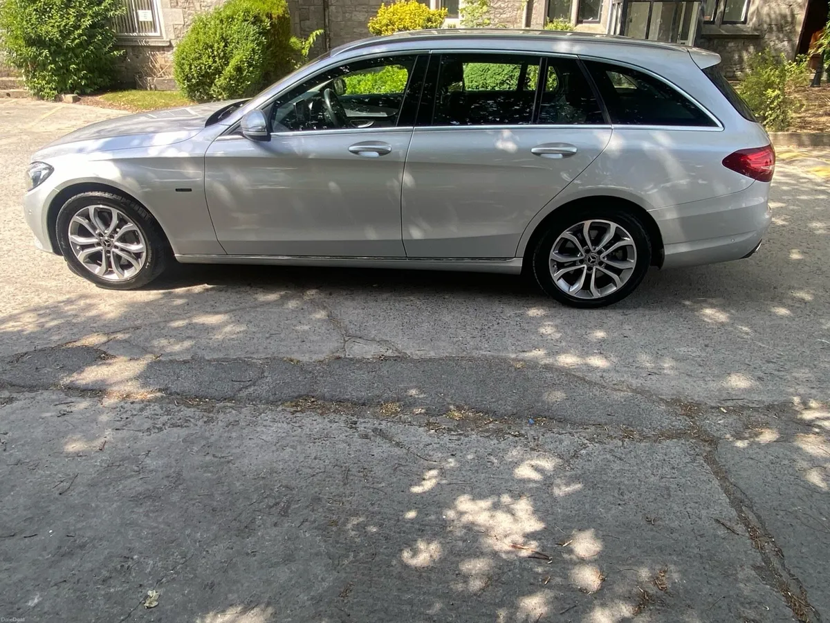 Merc C350e plug-in **trade-in welcome *** - Image 2