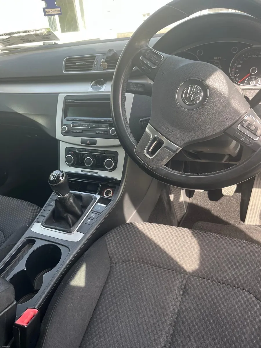 VW Passat - Image 3