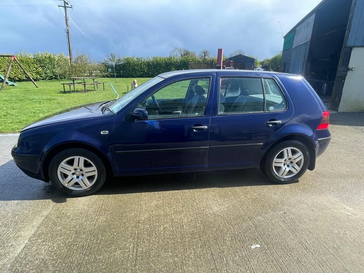 Volkswagen Golf 2001 - Image 1