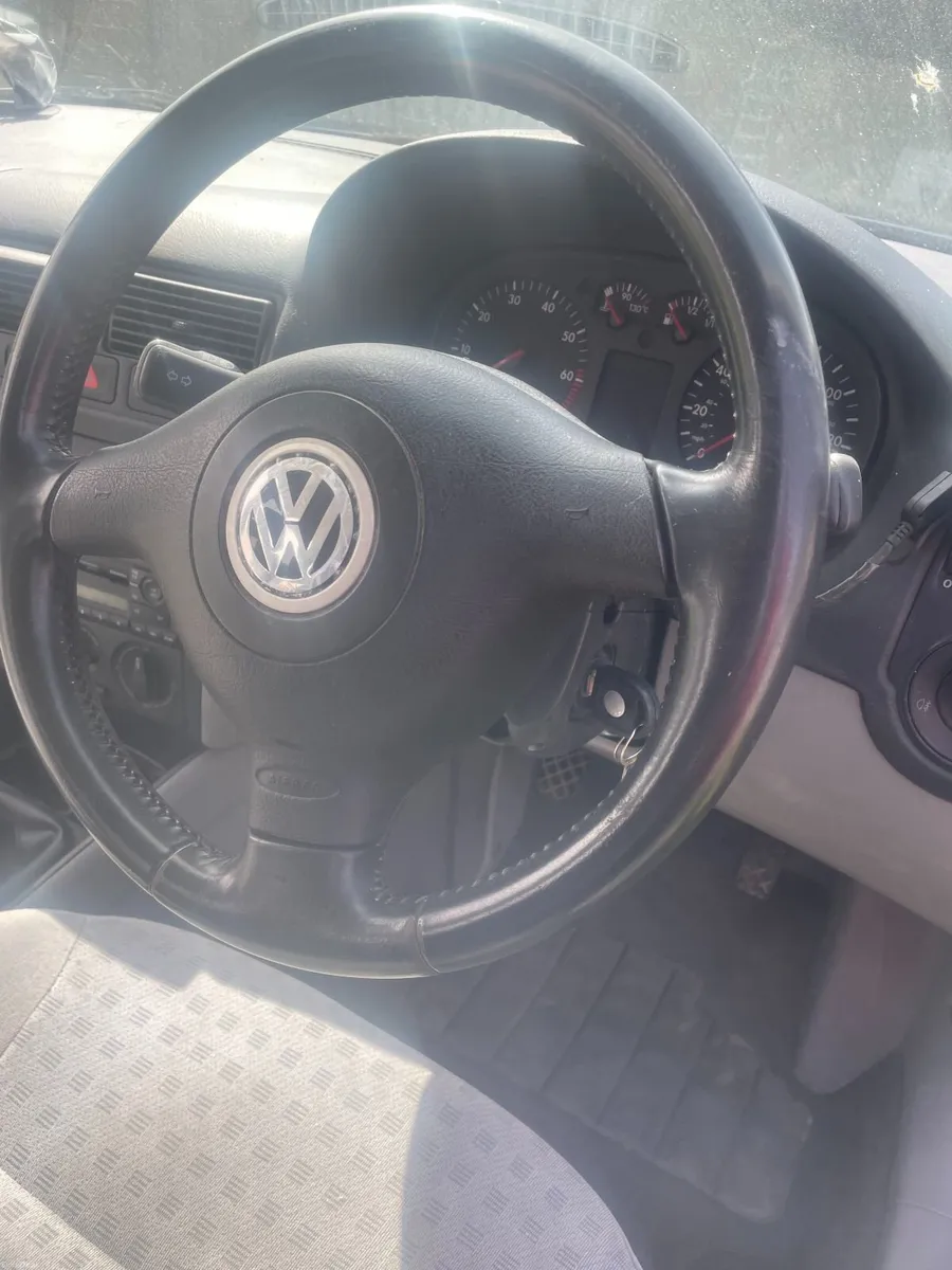 Volkswagen Golf 2001 - Image 6