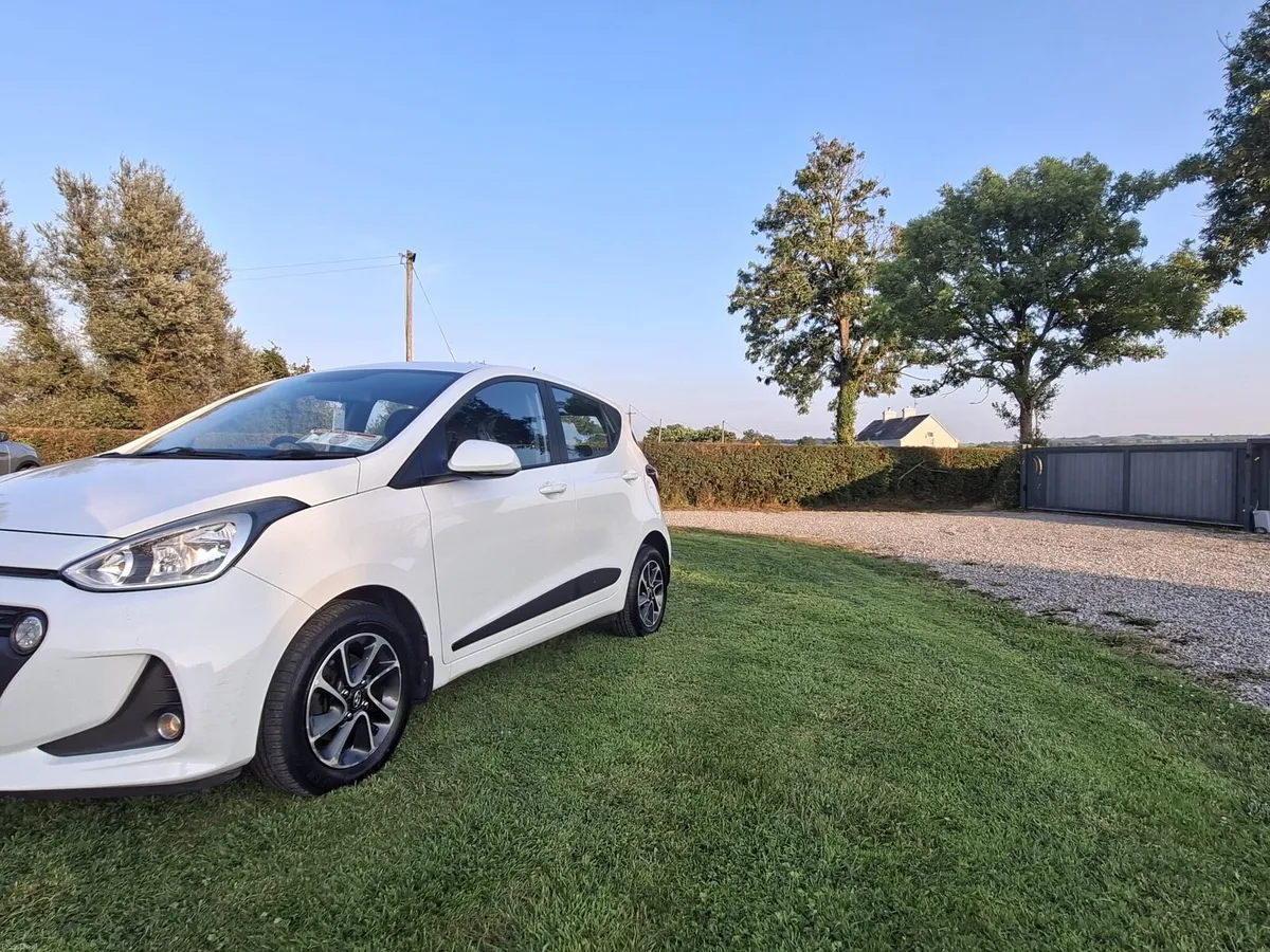 HYUNDAI I10 DELUXE EDITION - Image 2