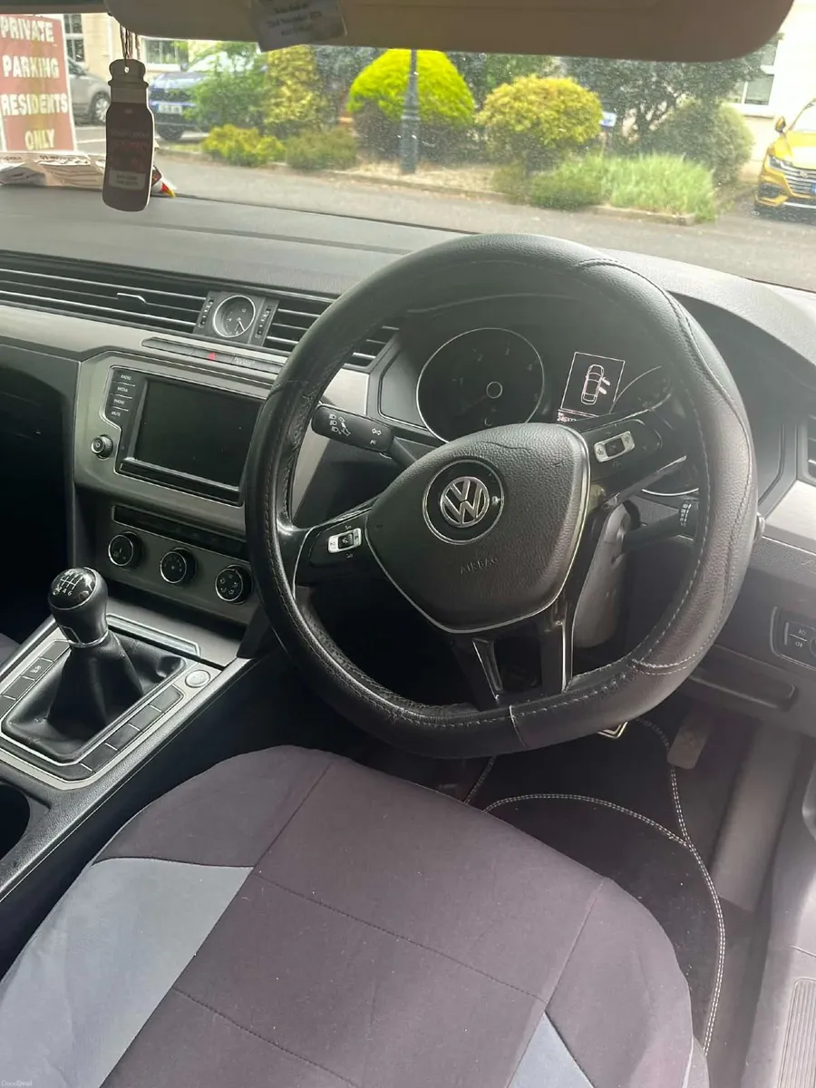 Volkswagen Passat 2015 - Image 6