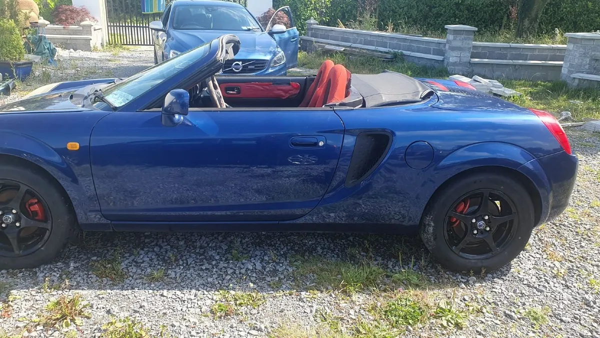 Toyota MR2 2002 - Image 1