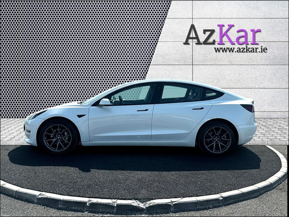 Tesla Model 3 2022 LONG RANGE AWD GRADE A BATTERY - Image 5