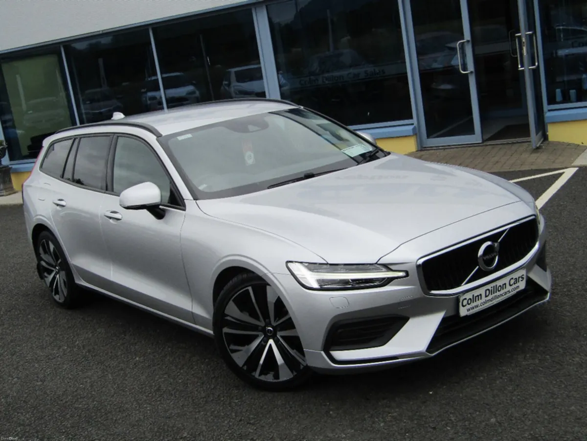 Volvo V60 D4 MOMENTUM AT 5DR AUTO 190BHP - Image 2