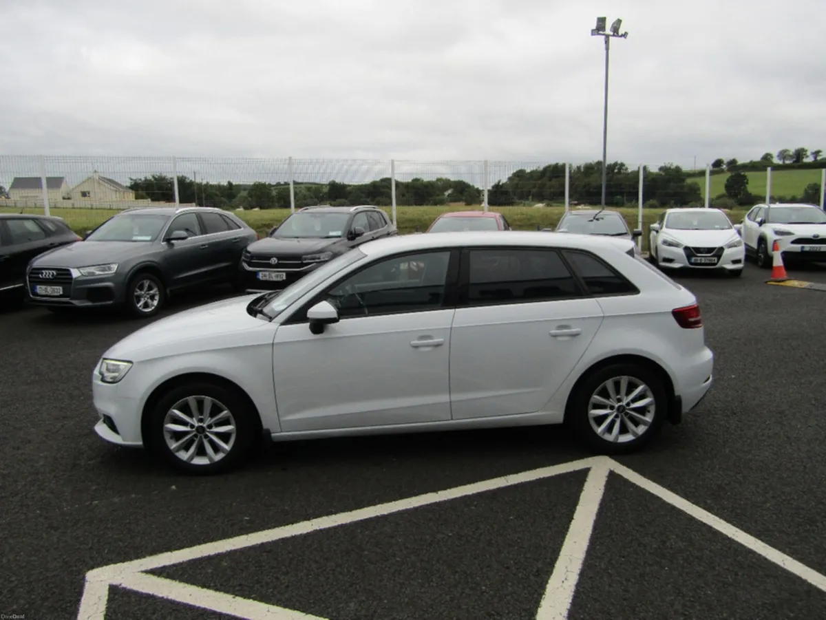 Audi A3 1.6 TDI SE 110PS 5DR - Image 6