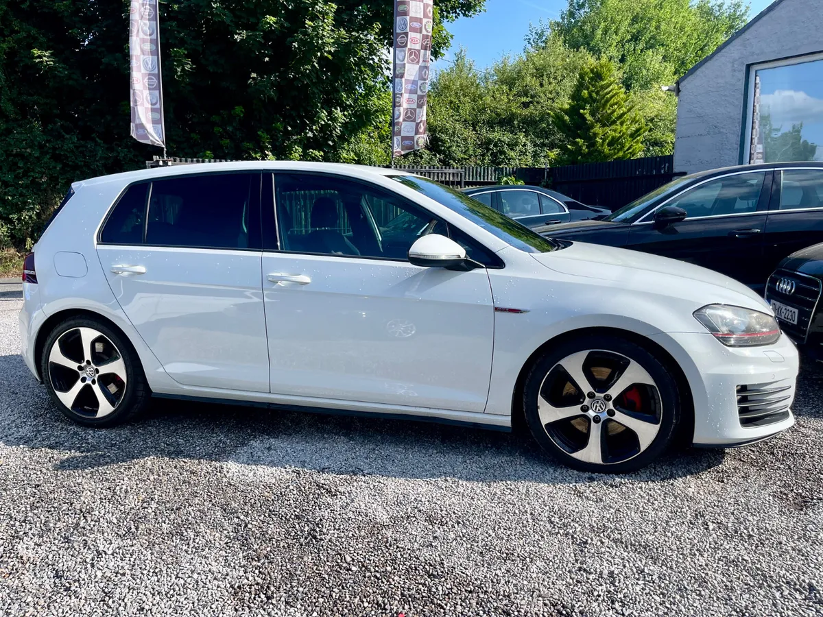 2015 Volkswagen Golf GTI 2.0 TSI DSG – 220BHP – 11 - Image 4